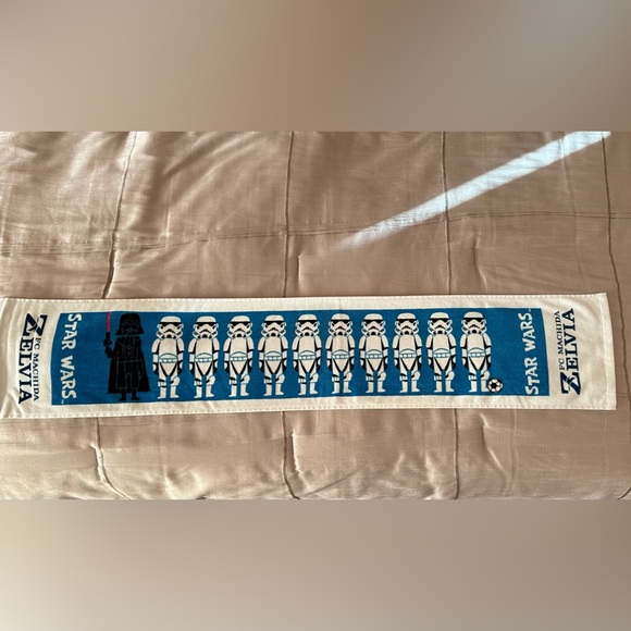 Star Wars Hand and Face Towel 8” x 3’6” - Picture 3 of 3